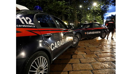 Orrore a Palermo, uomo suicida in casa, indagata figlia e fidanzato minorenni