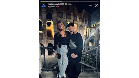FOTO - Soulé festeggia l'anniversario con la fidanzata... con uno scatto al Colosseo