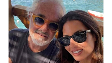 Flavio Briatore beccato nello stesso locale con “l’ex famosa”: la reazione di Elisabetta Gregoraci