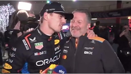 Verstappen si prende la sua vendetta in diretta TV a Las Vegas: Zak Brown ci resta malissimo