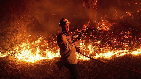 Vasto incendio in California