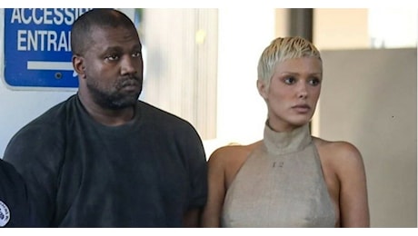 Kanye West e Bianca Censori vicini al divorzio? Lui è pronto a trasferirsi in Giappone ma lei non ne vuole sapere