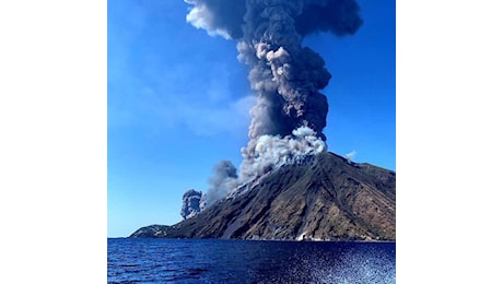 Stromboli, l’eruzione aveva fatto scattare la paura tsunami: allarme rientrato