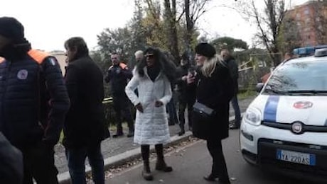 Albero caduto a Roma, le proteste dei residenti: Avevamo segnalato pericolo