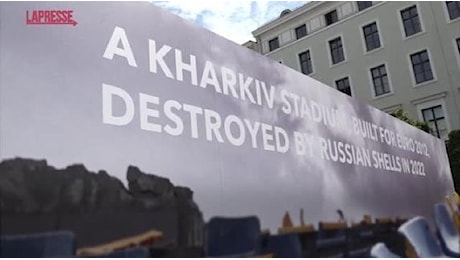 Ucraina, in Germania per Euro 2024 un pezzo dello stadio di Kharkiv distrutto dai russi