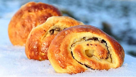 Scopri la ricetta segreta delle brioche con gocce di cioccolato che ti faranno dimenticare il bar in soli 10 minuti!