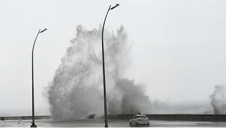 L'uragano Milton si abbatte sulla Florida, le ultime notizie in diretta | Più di 3 mila voli cancellati