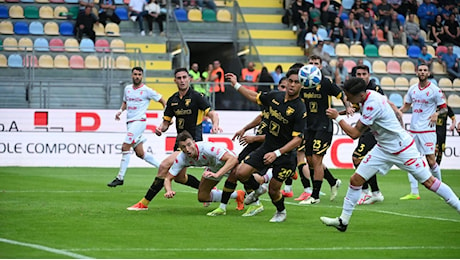 Il Bari dilaga a Frosinone: tre gol e dominio assoluto