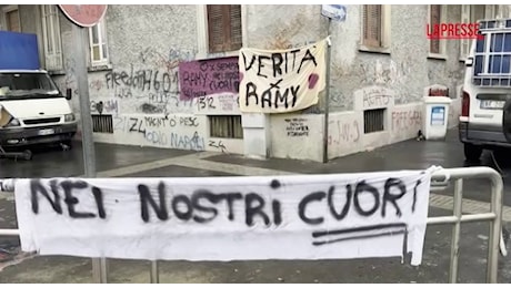 Milano, a Corvetto striscioni e murales per Ramy Elgaml