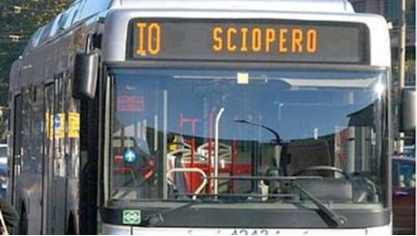 Braccia incrociate - Venerdì nero per i trasporti e non solo: sciopero nazionale di 24 ore, si fermano anche Inps e vigili del fuoco