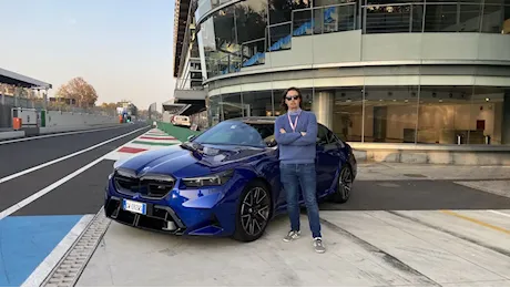 Prova in pista BMW M5 2025: come va la berlina ibrida da 727 CV – Autoappassionati.it