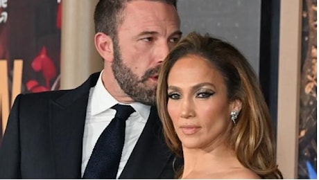 Divorzi tra star, Ben Affleck e Jennifer Lopez si lasciano davvero. Alimenti, casa e cognome: cosa prevede l’accordo