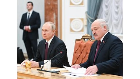 Bielorussia, Lukashenko: Se Nato ci attacca useremo armi nucleari con la Russia