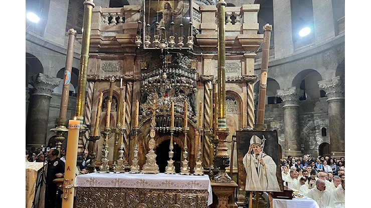 Al Santo Sepolcro la Messa in suffragio del Papa con Pizzaballa - RomaSette