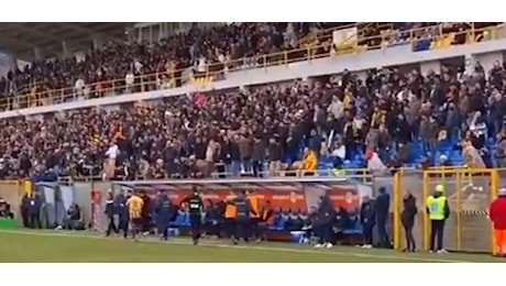 Napoli, saluti romani dopo il gol di Mussolini con la Juve Stabia: la procura apre un fascicolo - Il video