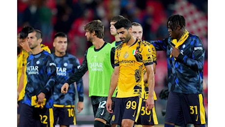 “Non pensiamo a loro”, l’Inter avvisa il Napoli: la lotta scudetto si infiamma