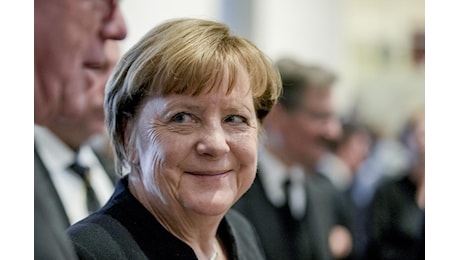 Angela Merkel: Mai chiesta la caduta del governo Berlusconi