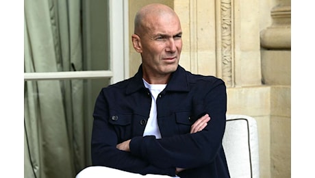 Parigi 2024, resta l'incognita sull'ultimo tedoforo: Zidane, Pérec o un nome a sorpresa?