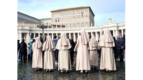 Non riconosciamo il Papa. Le suore di clausura contro il Vaticano