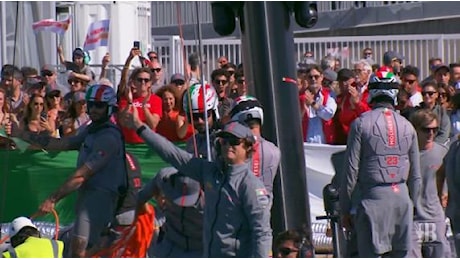 Luna Rossa: il lungo applauso dei tifosi al team