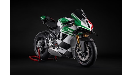 Ducati Panigale V4 Tricolore, serie speciale per celebrare il Made in Italy. Prezzo