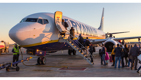 «Turbolenze e un guasto», panico sul volo Ryanair tra Torino Caselle e Lamezia Terme. Una passeggera racconta