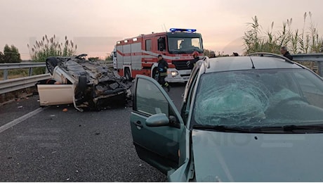 Violento scontro sulla Statale 534: gravissimo un 17enne