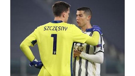 Cristiano Ronaldo e la battuta a Szczesny: “Ti sei dovuto ritirare per andare in un grande club” – Video