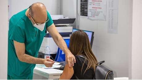 Vaccini, a Milano due giorni di open day al Pirellone contro influenza e Covid: ecco come fare