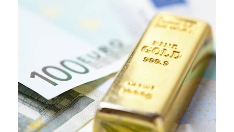 Previsioni Prezzo Oro: il Metallo Giallo Rimane sotto Pressione con il Dollaro USA in Crescita