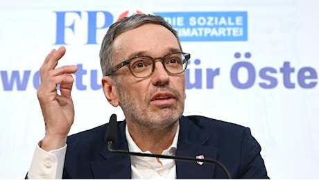 Austria, Kickl avverte: “No a trucchi o si vota”. E i popolari si dividono