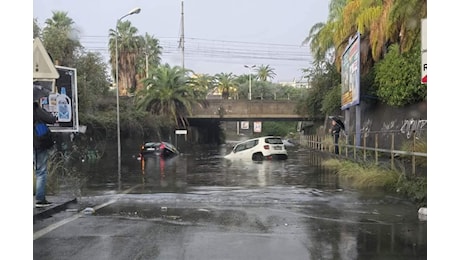 Alluvione lampo a Giarre. Frane e allagamenti in zona jonica