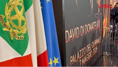 VIDEO David di Donatello 2025, Mattarella riceve il premio speciale e scherza: Confido mia perplessità