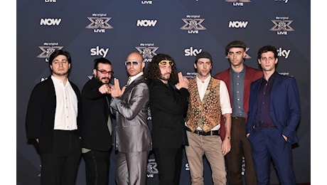 X Factor accende i motori con il primo live, eliminati i Dimensione Brama