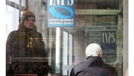 L’aumento delle pensioni minime si può fare, dice l’Inps: qual è il piano del governo Meloni