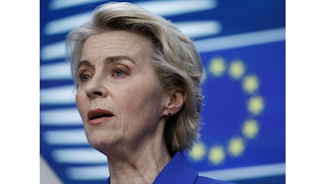 Ue: grave polmonite per von der Leyen, annullati impegni