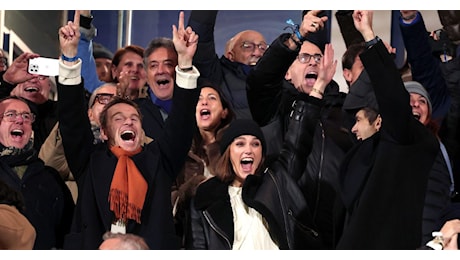 Il Como batte 2-0 la Roma e in tribuna esulta anche Keira Knightley