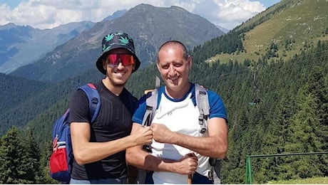 Levate, Fabio De Martino, 17 anni, muore in moto davanti al papà. Il genitore compiva gli anni