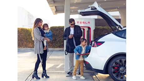 Supercharger gratis un anno con Tesla Y