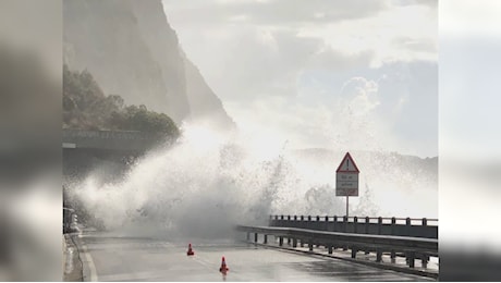 Maltempo: gravi danni a Sestri Levante, giovedì prevista altra forte mareggiata con onde fino a 7 metri e vento oltre 100 km/h