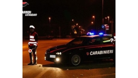 Stamani i carabinieri del Comando provinciale di Catanzaro hanno eseguito nel circondario di Lamezia Terme, un'operazione per l'esecuzione di un'ordinanza di custodia cautelare emessa dal Giudice per le indagini preliminari (sedente presso il Tribunale .