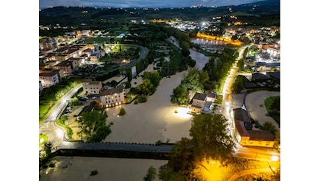 Siena e Valdelsa in ginocchio per il maltempo: esondazioni e allagamenti. Persone evacuate