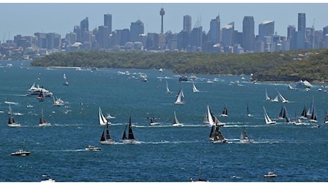 Nick Smith e Roy Quaden morti durante la regata Sydney-Hobart: i due velisti colpiti dai boma delle barche