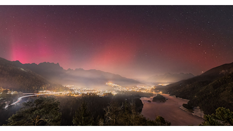 La FOTO dell'aurora sulle Marmarole scelta dalla Nasa come Astronomy picture of the day. Masi: Un nuovo anno all'insegna di cieli tinti di rosso