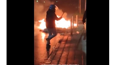 Guerriglia urbana a Milano, scontri al Corvetto dopo morte Ramy Elgaml - Video