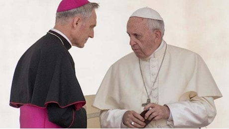 Il Papa nomina monsignor Georg Gaenswein nunzio nei Paesi Baltici: si chiude la diatriba con il segretario di Benedetto XVI