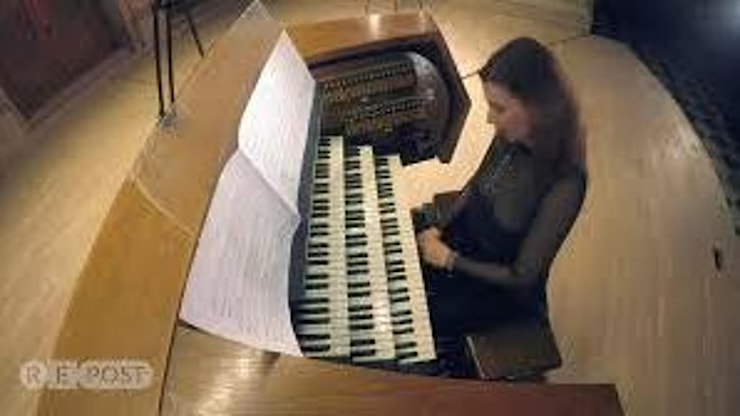 La pianista Kohut, ultima artista uccisa dai missili di Mosca - la Repubblica La pianista Kohut, ultima artista uccisa dai missili di Mosca - la Repubblica