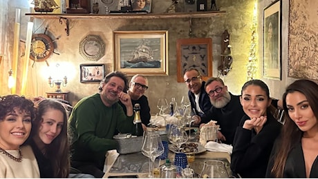 Carlo Conti, Giorgio Panariello, Leonardo Pieraccioni e Marco Masini brindano all’amicizia natalizia