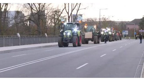 IL VIDEO. Tornano i trattori, prostesta degli agricoltori francesi e tedeschi