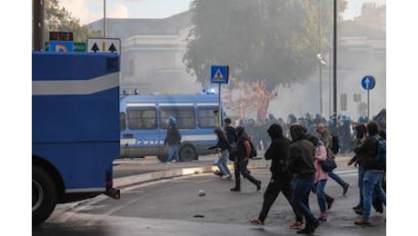 Scontri corteo pro Palestina a Roma, 4 i fermati: tra loro un arresto e 2 denunce